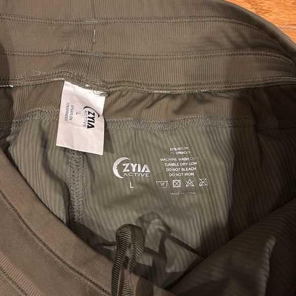 NWOT Zyia Olive Trail Drawstring Jogger Pant Pockets Size Large - Picture 3 of 3